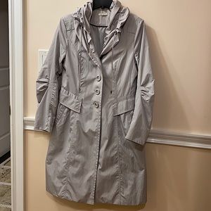 Light Coat/Raincoat